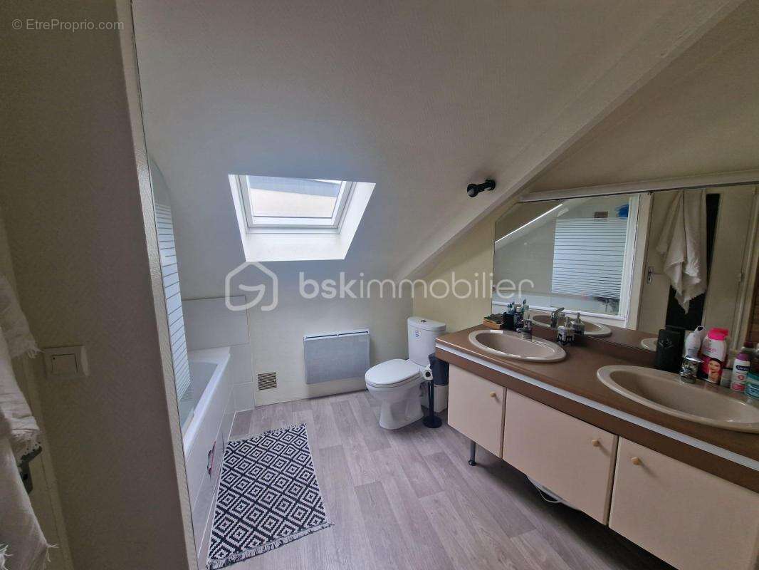 Maison à LOUVIGNE-DE-BAIS