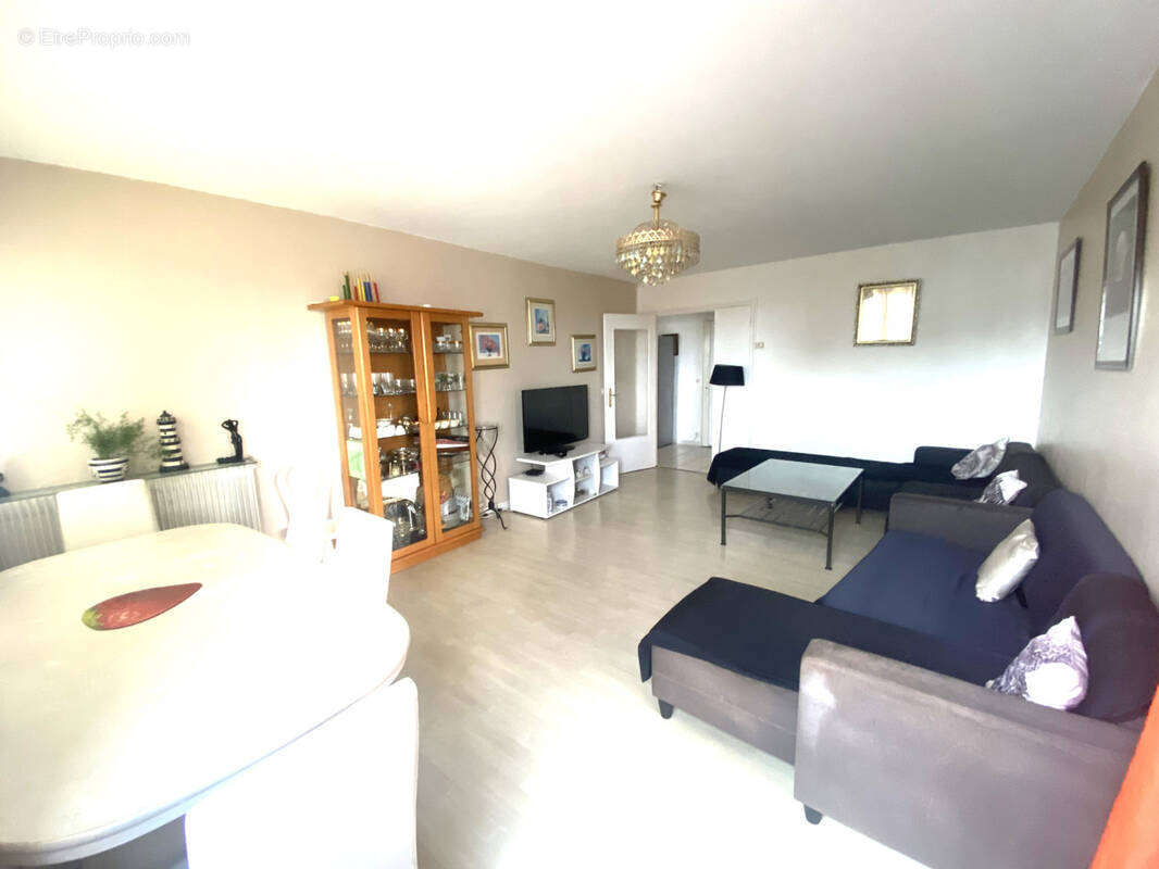 Appartement à EPINAY-SUR-SEINE
