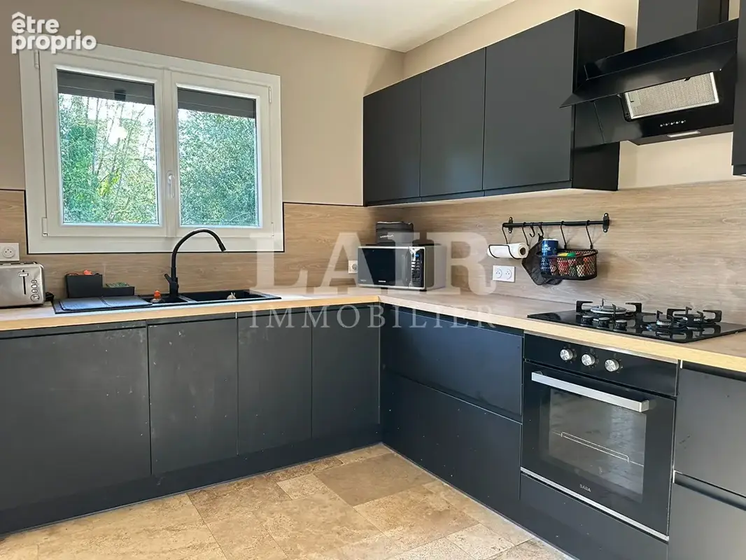 Ensemble de maison à proximité du Mele sur Sarthe - M15728 - photo 2