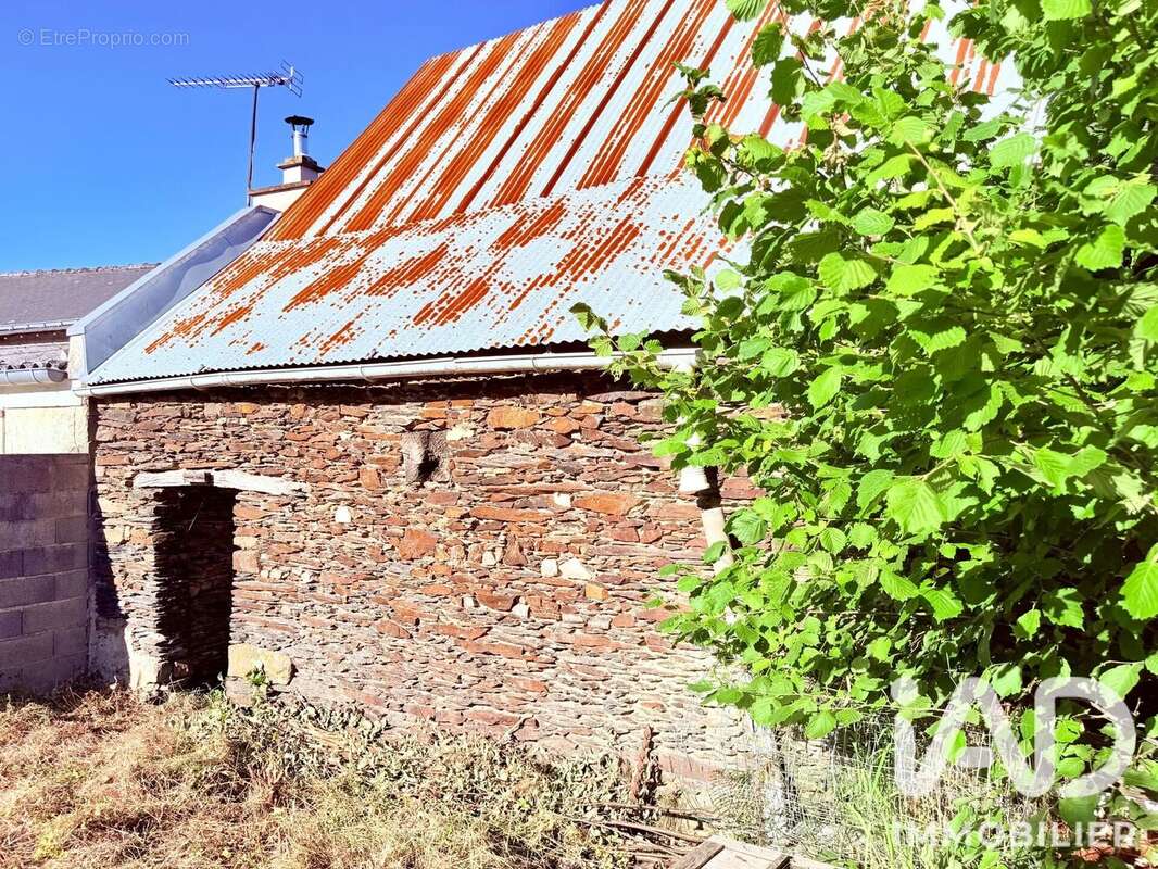 Maison 90 m² à Saint-Sulpice-Des-Landes  - photo 7