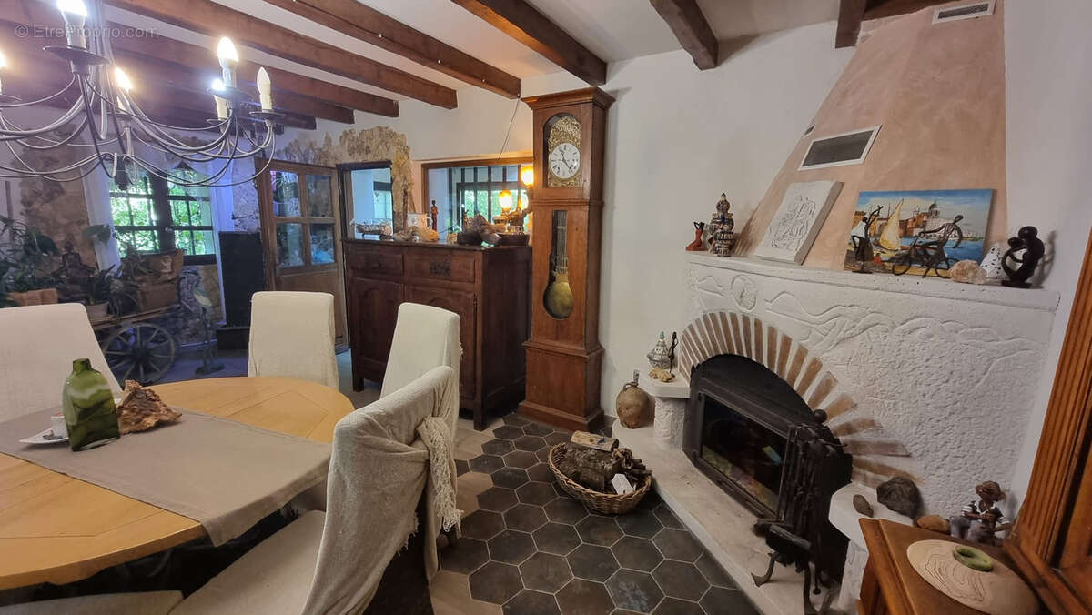 Maison à COISE-SAINT-JEAN-PIED-GAUTHIER