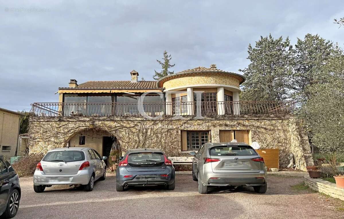 Maison à VAISON-LA-ROMAINE