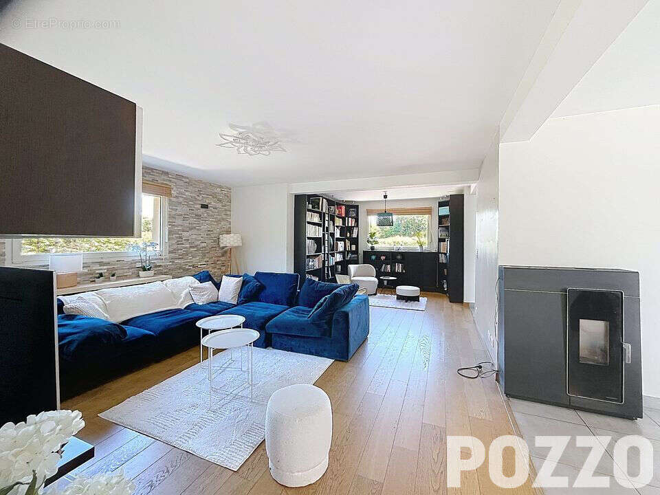 Maison contemporaine 198 m² -5 chambres -Vue Golf -Terrain 1400 m²-Saint-Lô - photo 2