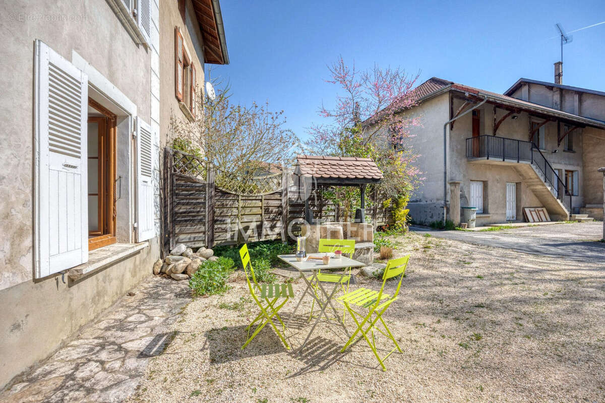 Maison à IZEAUX