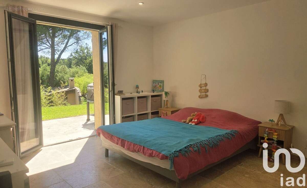 Photo 9 - Maison à ROQUEBRUNE-SUR-ARGENS