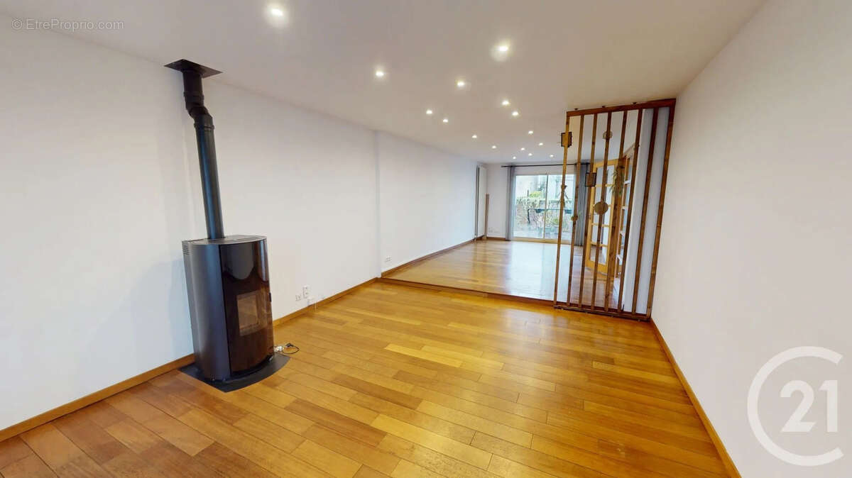 Maison à SAINT-QUENTIN