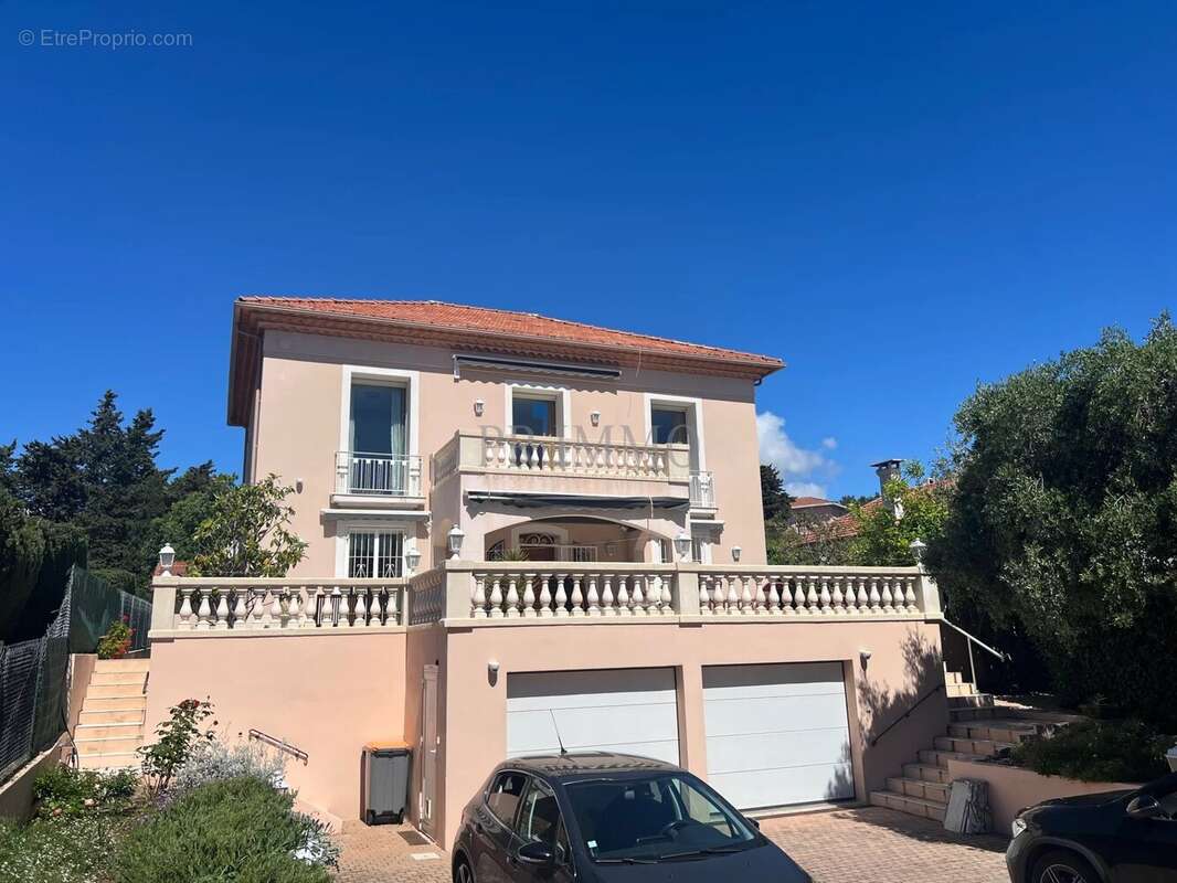 Maison à FREJUS