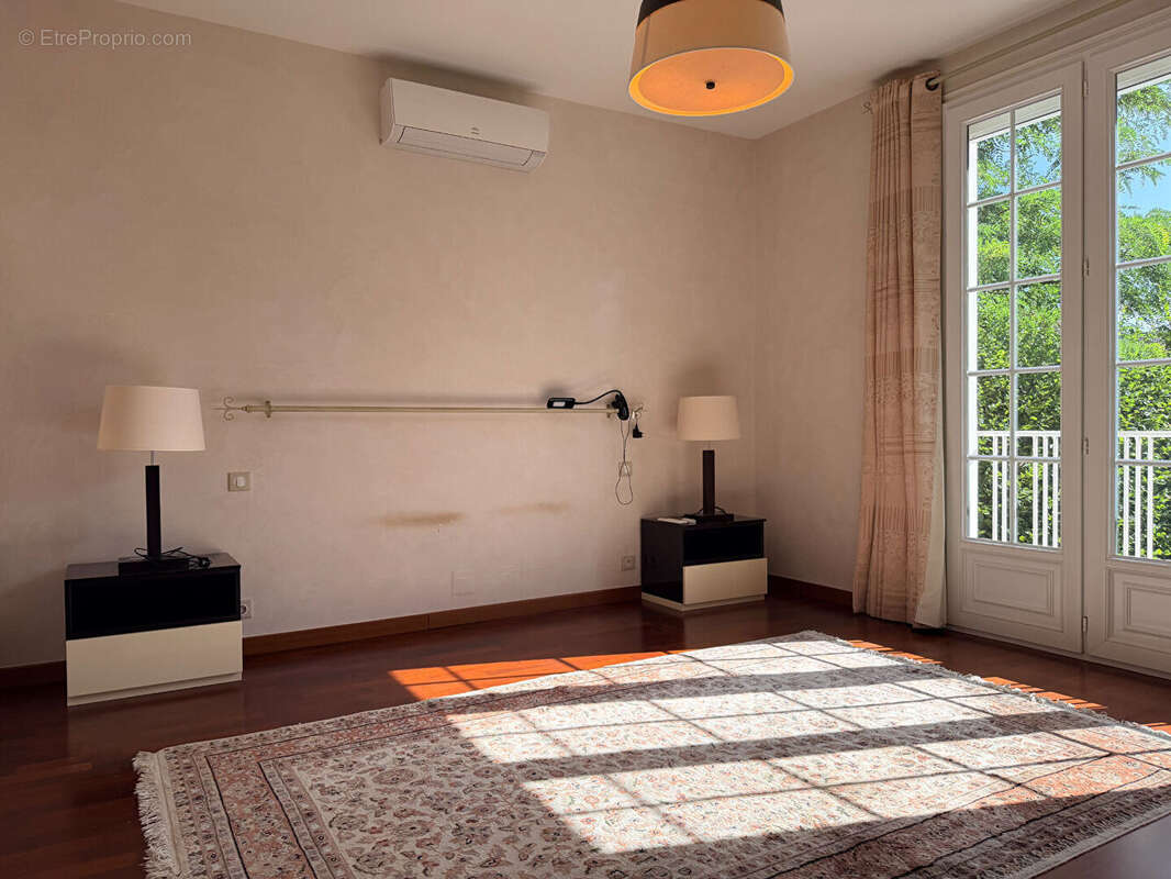 Grande maison à Varennes Vauzelles de 332 m2 hab avec train de 1756 m² et piscine - photo 7