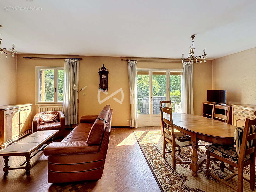 Maison 86 m² à Narcastet  - photo 6