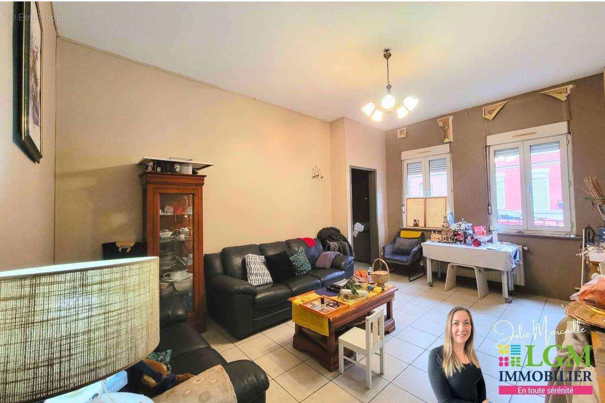  Maison 6 chambres – 157 m² – Denain – Garage & jardin - photo 4