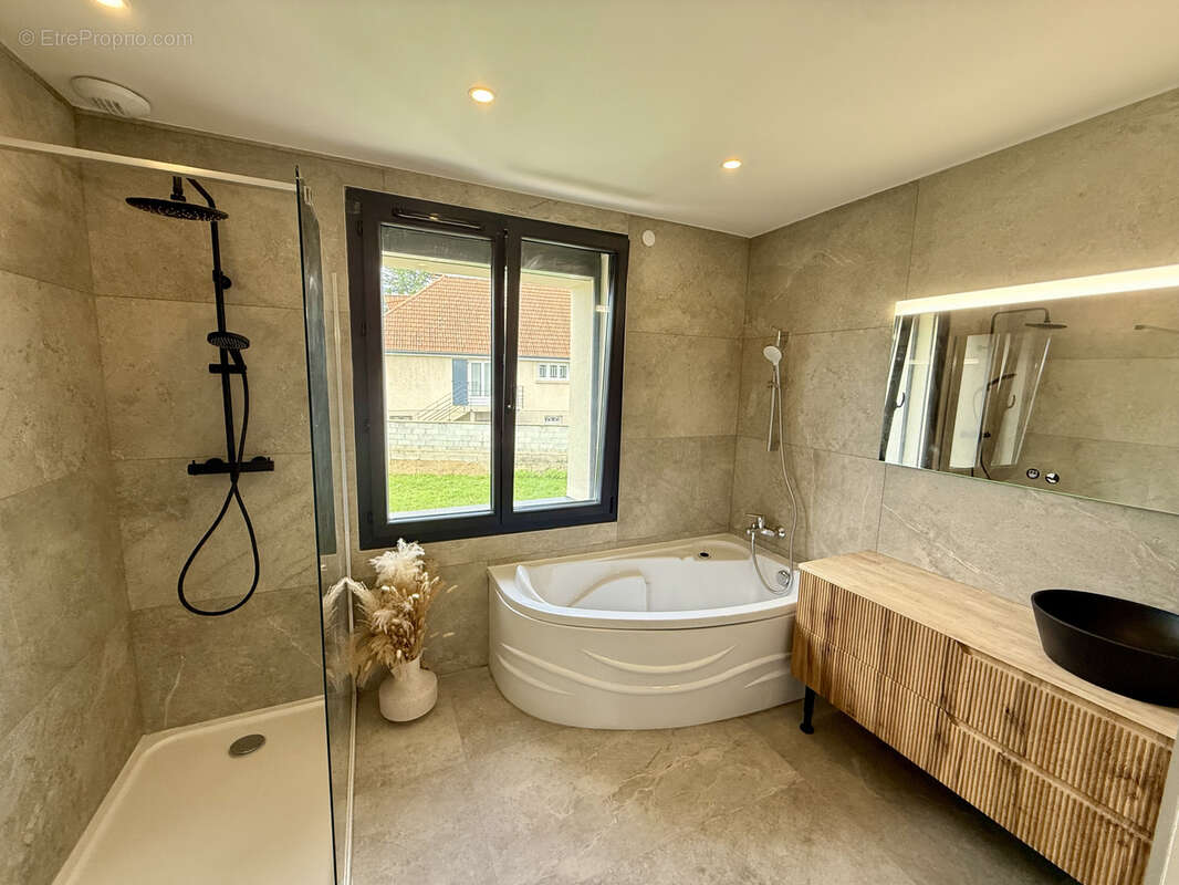 Maison à ROUSSILLON