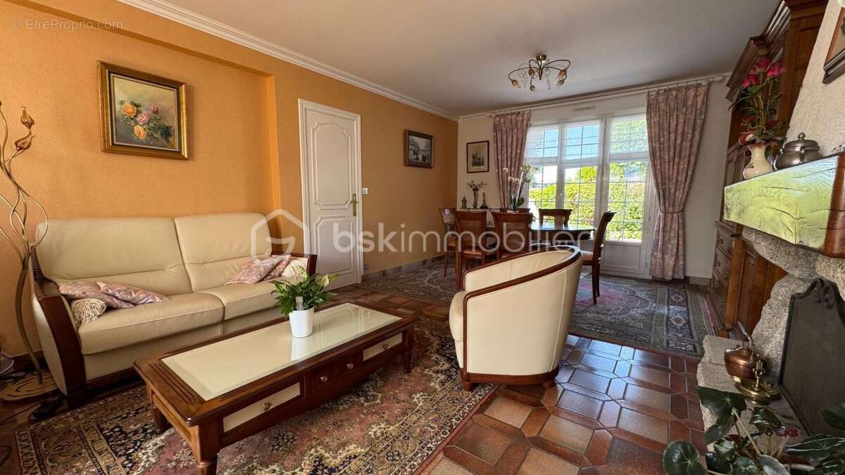 Maison à CHARTRES-DE-BRETAGNE