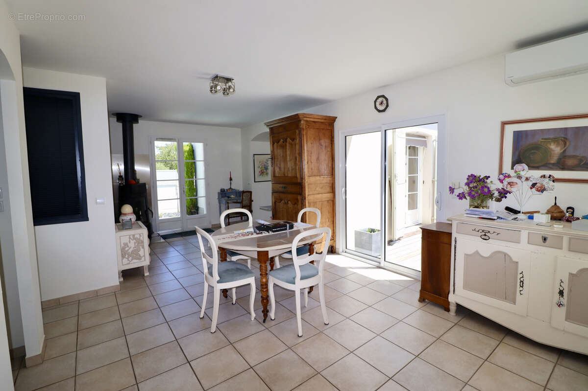 Maison à MESCHERS-SUR-GIRONDE