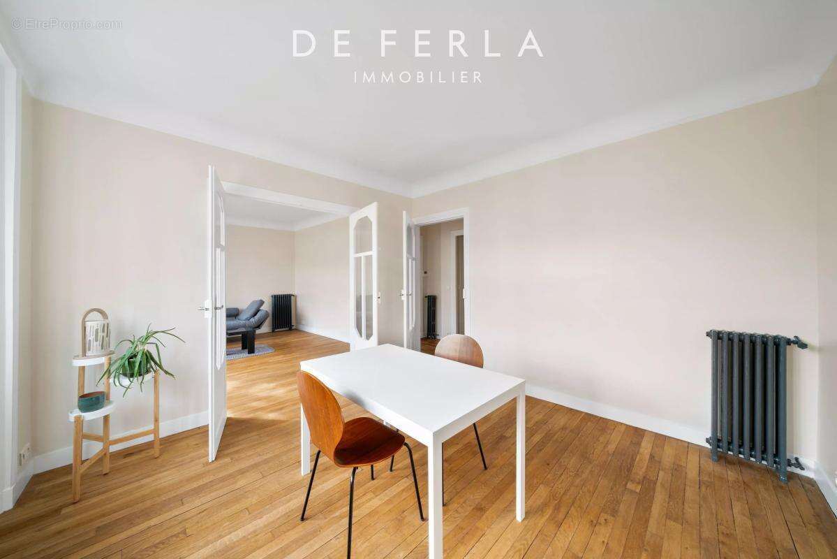 Appartement à PARIS-15E