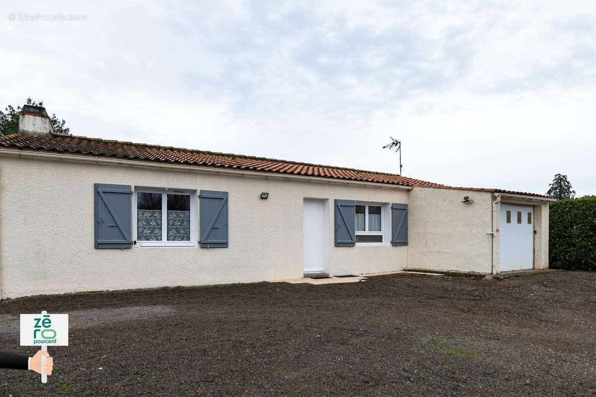 Maison à MOUTIERS-SUR-LE-LAY