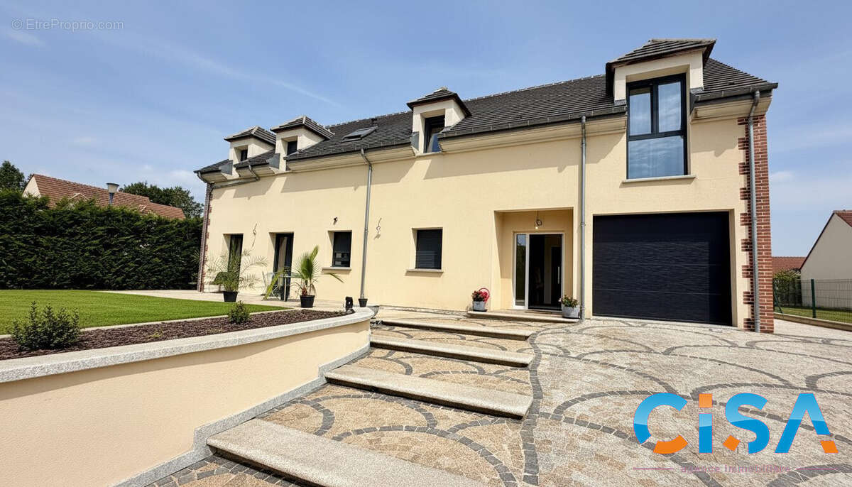 Maison 206 m² à Cauffry  - photo 2