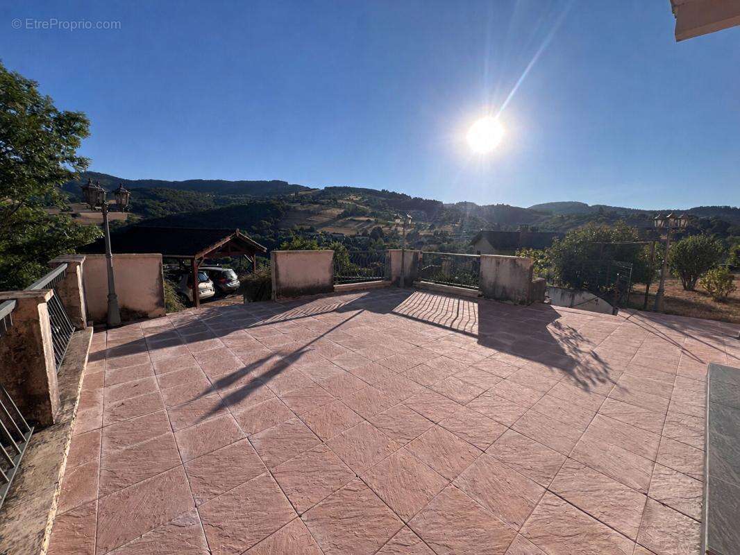 Maison Chamelet 6 pièces 180 m2  sur terrain de 1020 m2 - photo 4