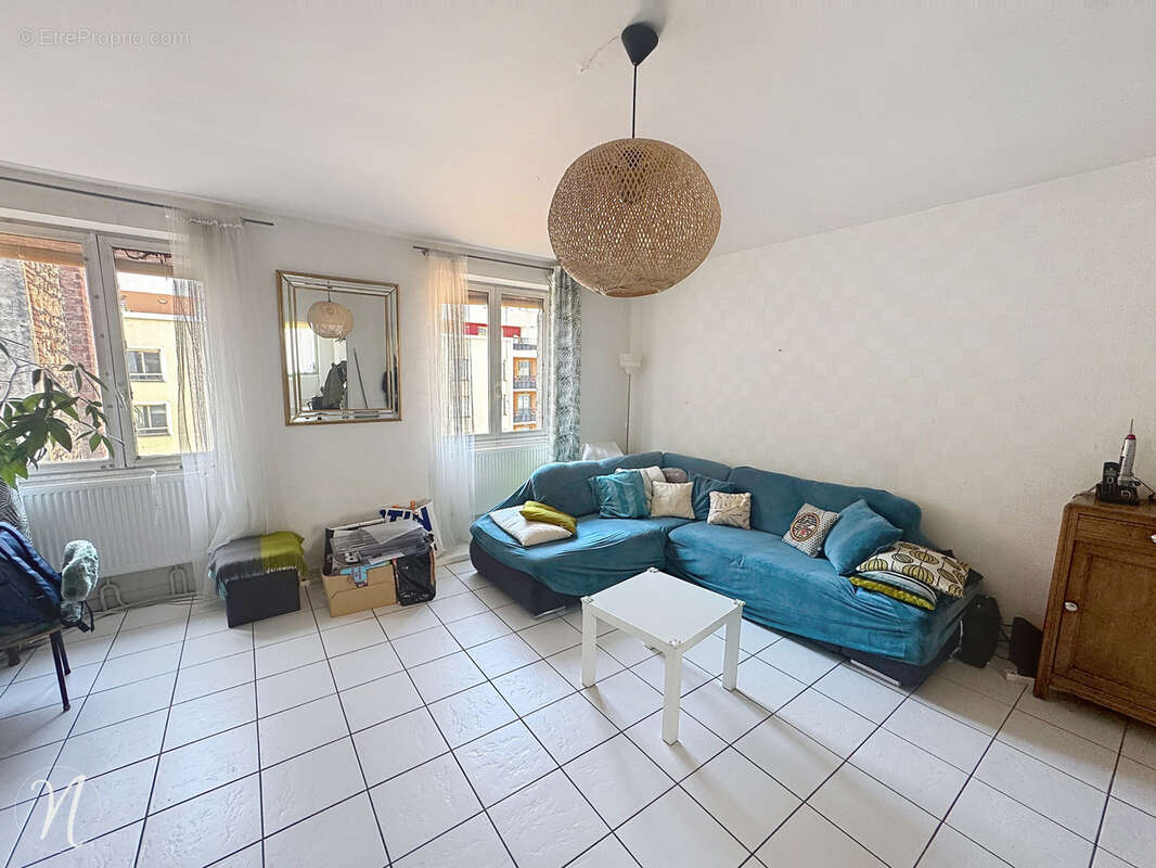 Appartement à SAINT-ETIENNE
