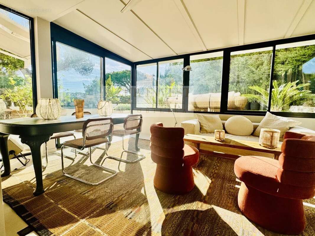 Appartement à ROQUEBRUNE-CAP-MARTIN
