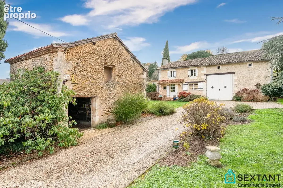 Charmante maison en pierre, situation privilégiée, piscine, 3 à 4 chambres, bureau, piscine, dépendance, sur 3250 m2 - photo 4