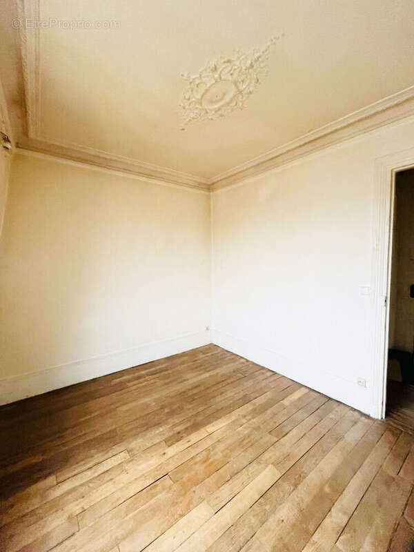 Appartement à PARIS-10E