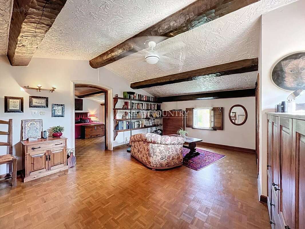 Maison à AURIBEAU-SUR-SIAGNE