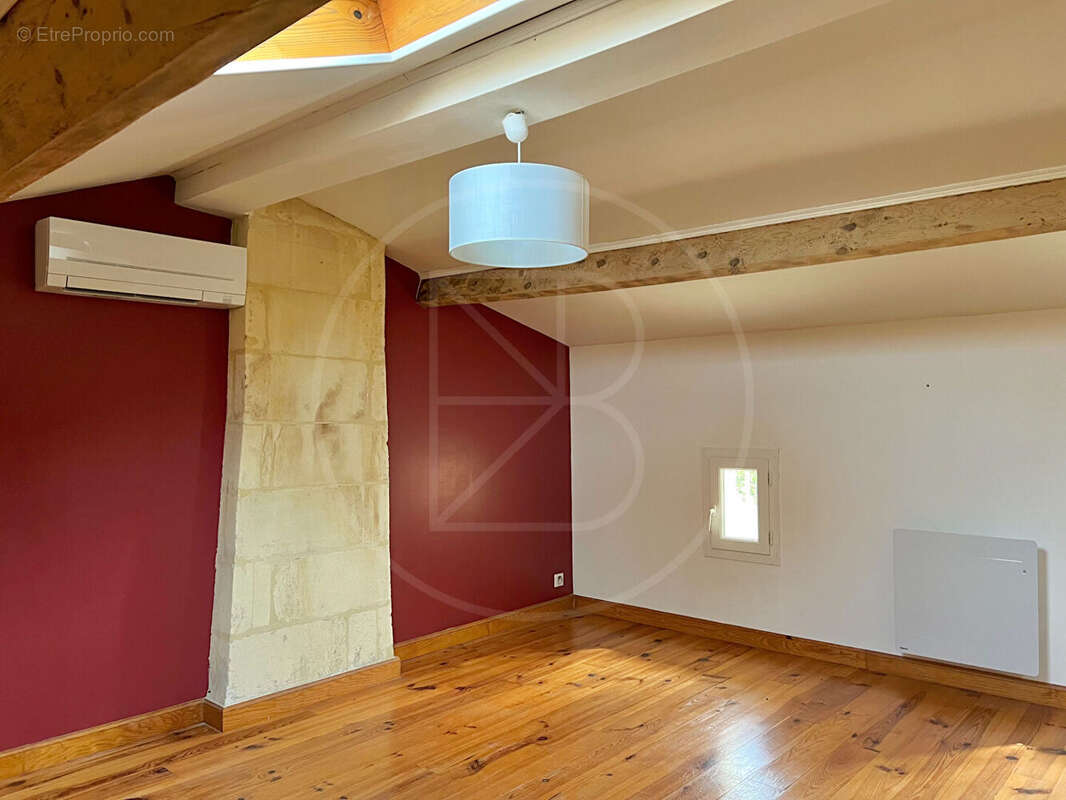 Maison à SAINT-EMILION