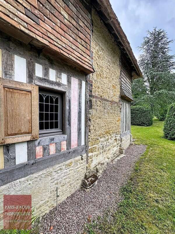 Maison à SAINT-PIERRE-SUR-DIVES