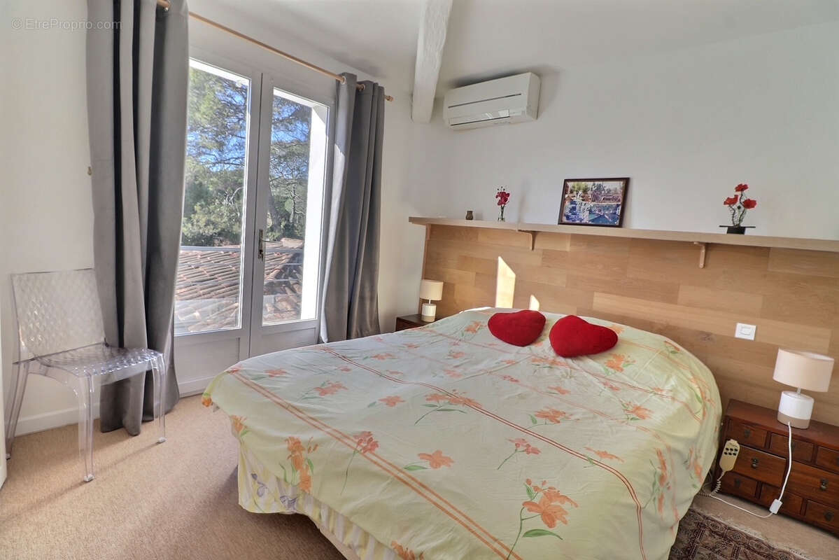Superbe villa Saint Raphael les golfs - 5 pièce(s) 140 m2 - photo 11