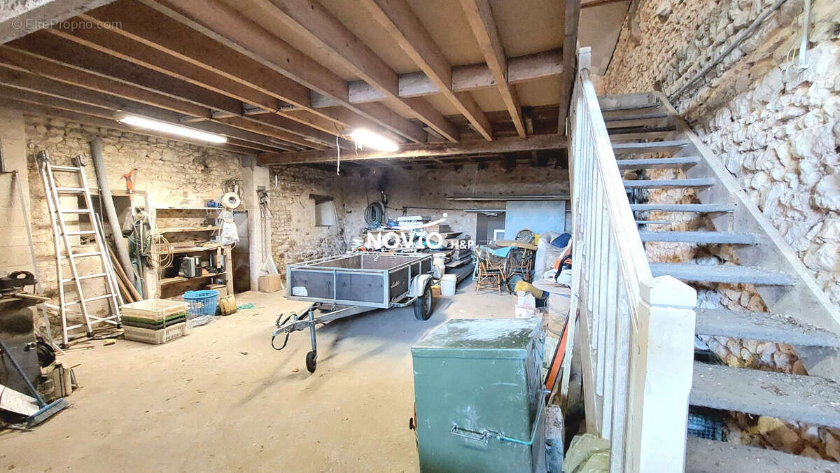 Maison 230 m² à Montamise  - photo 9