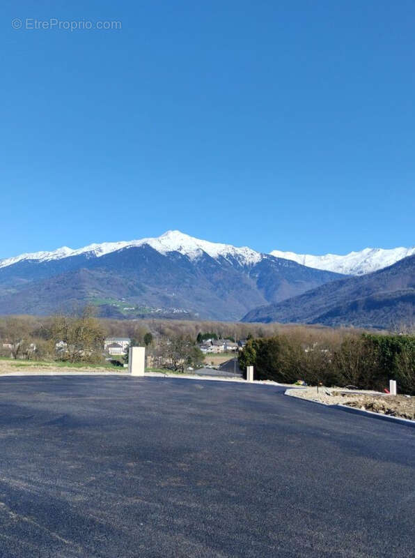 Terrain à CHAMOUSSET