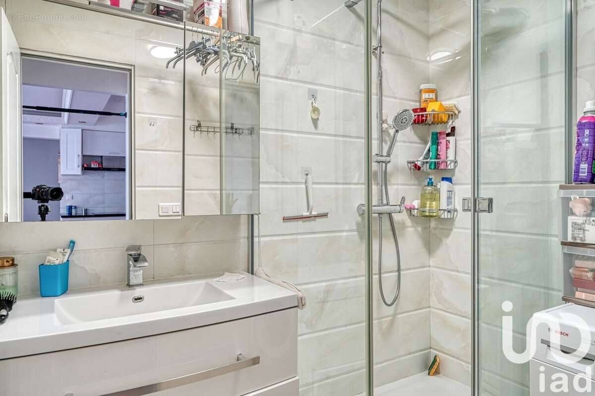 Photo 4 - Appartement à COURBEVOIE