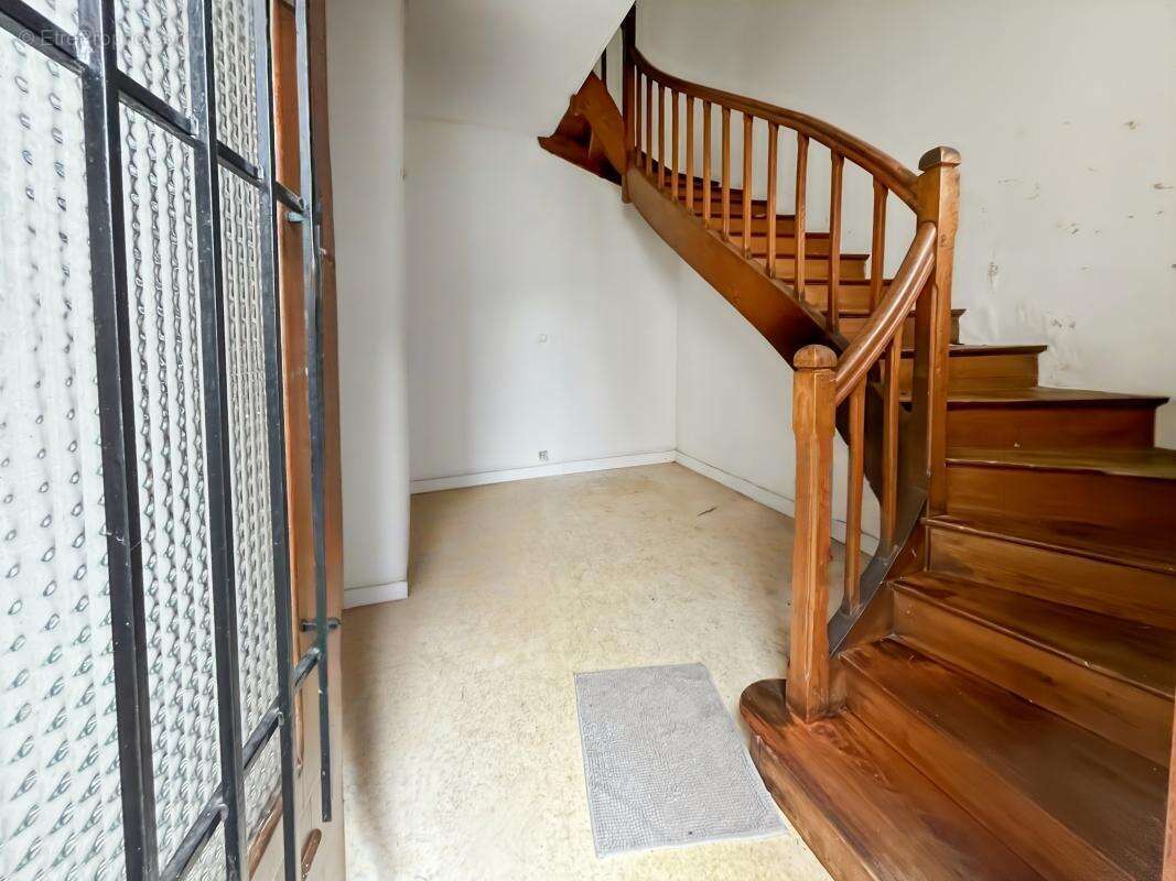 Appartement à BRIZAMBOURG