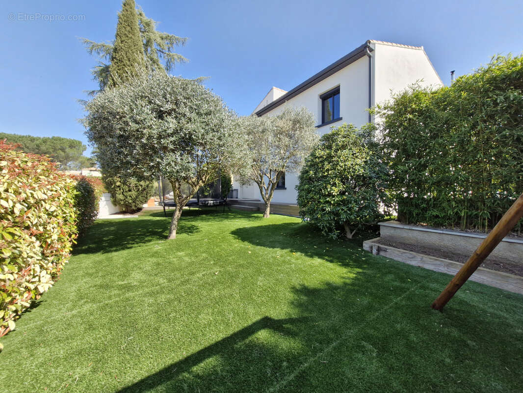 Maison à SUSSARGUES