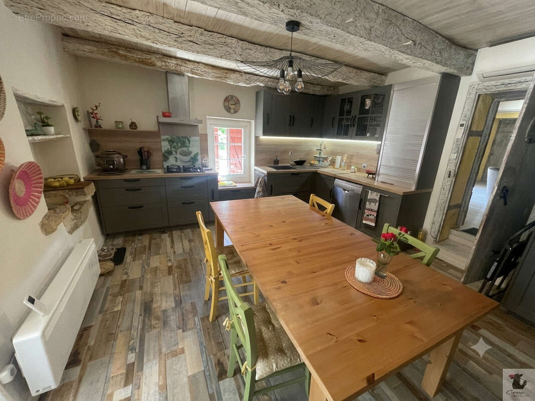 Longère en pierre avec gîtes, dépendances et près de 2 hectares   Issac (Dordogne) - photo 6