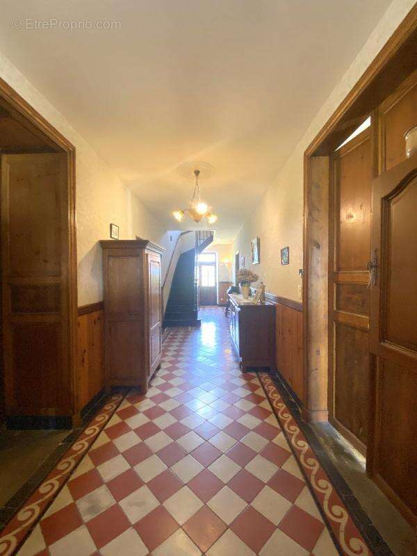 Maison à VILLEBOIS-LAVALETTE