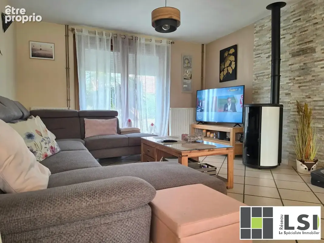 Maison 10 pièces 135 m² à vendre à Pont-Sur-Sambre (59138) - photo 5