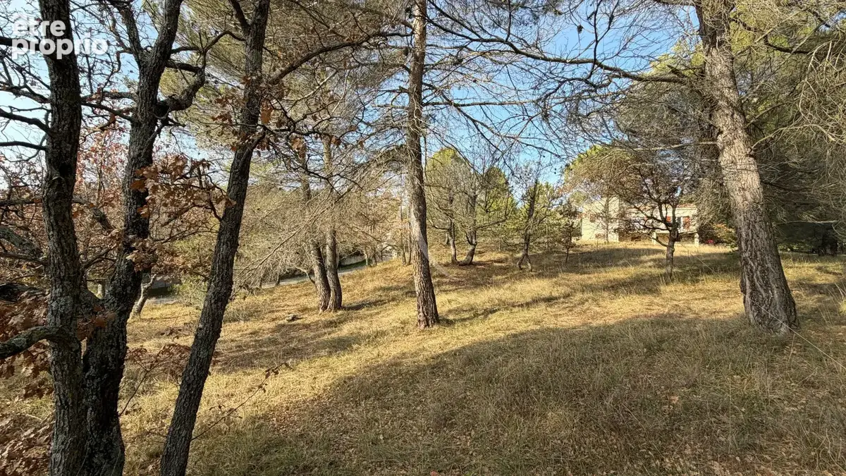 Terrain constructible de 1300m2 a pierrevert - photo 6