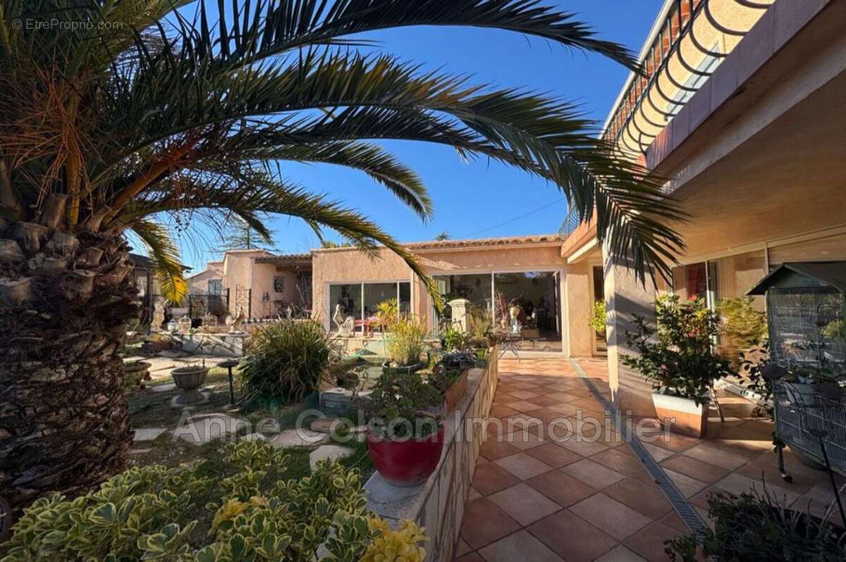 Maison à MEYRARGUES