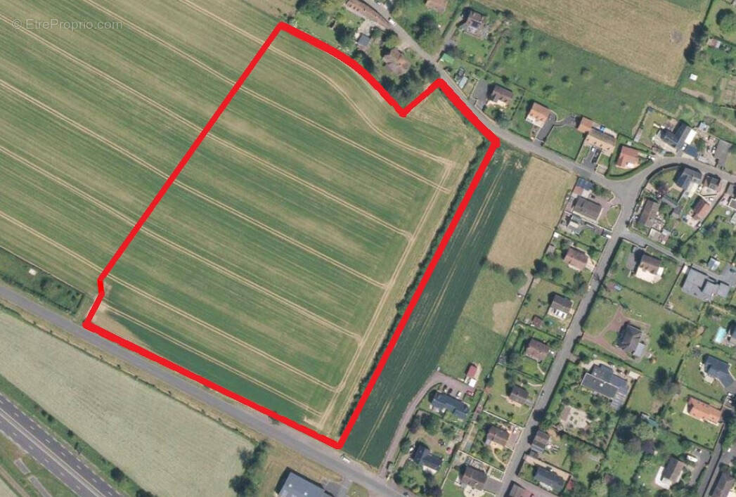 Terrain à BRETTEVILLE-L&#039;ORGUEILLEUSE