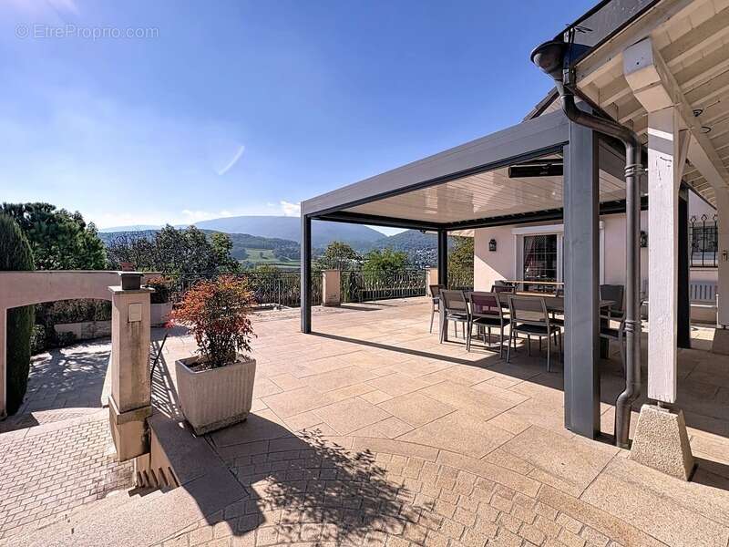 Maison à ARTHAZ-PONT-NOTRE-DAME