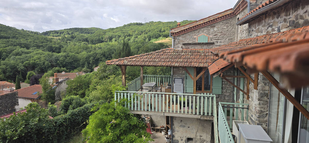 Maison à TOURZEL-RONZIERES