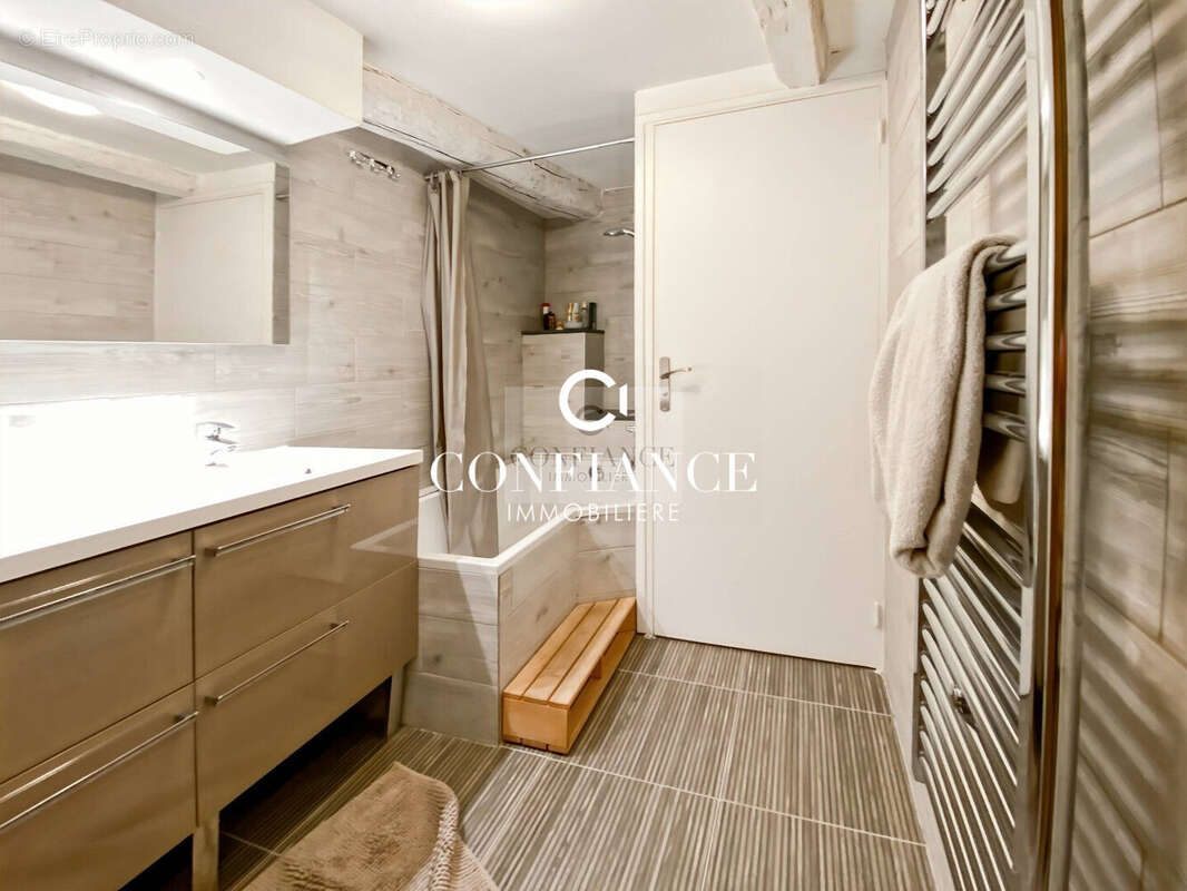 Appartement 53 m² à Saint-Etienne-De-Tinee  - photo 7