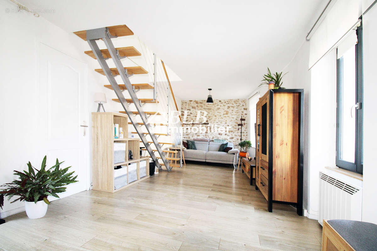 Maison à LE PERRAY-EN-YVELINES