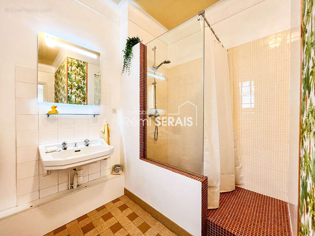 Maison à CONDE-SUR-NOIREAU