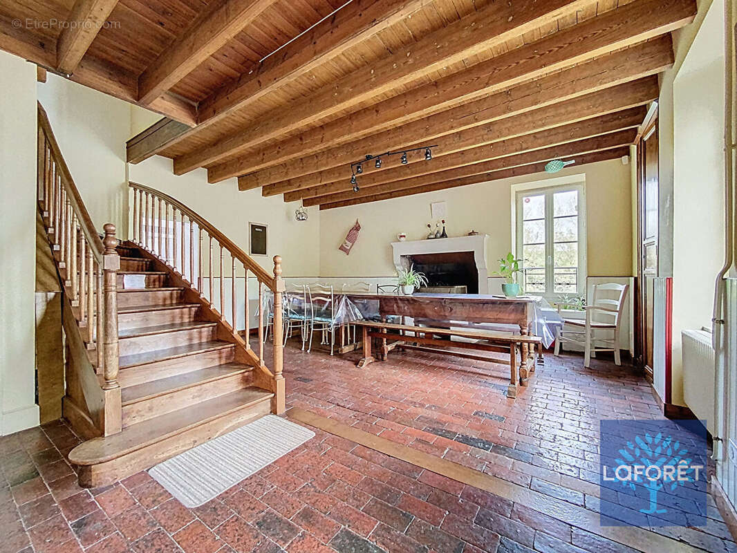 Maison à SIGOURNAIS