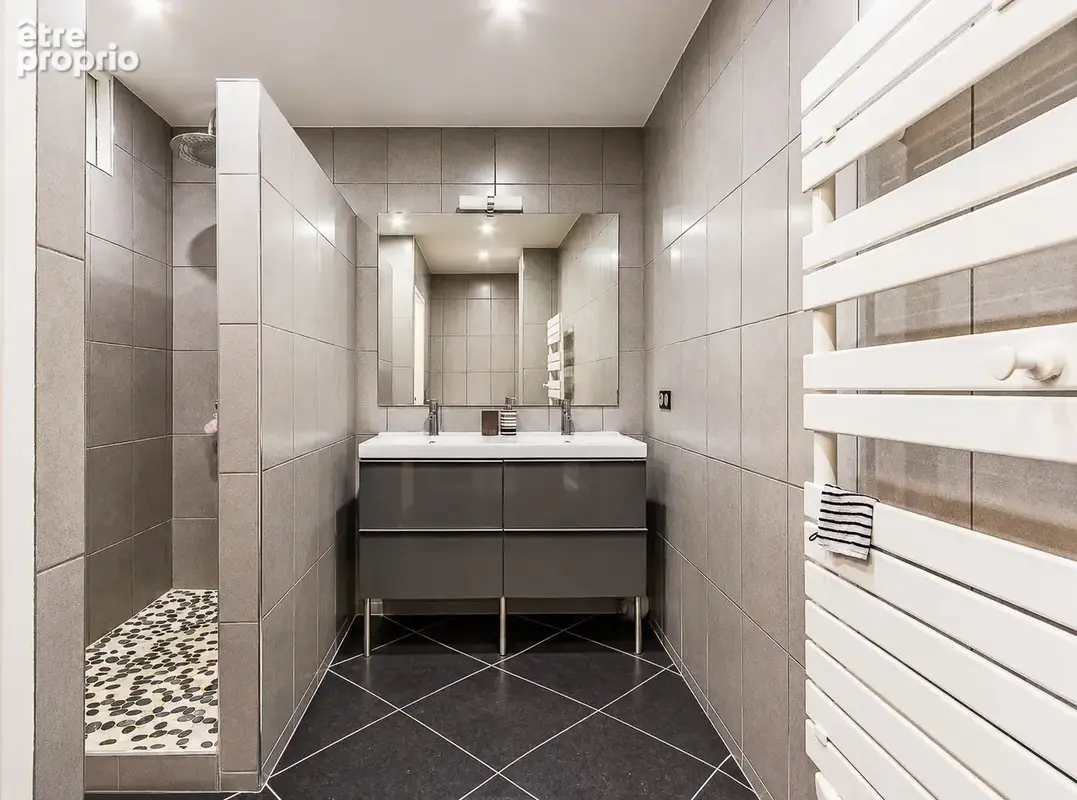 Au cœur de Lachassagne, belle maison de village 3 chambres - photo 9