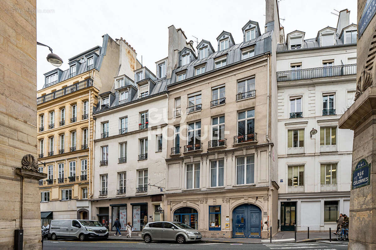 Appartement à PARIS-2E