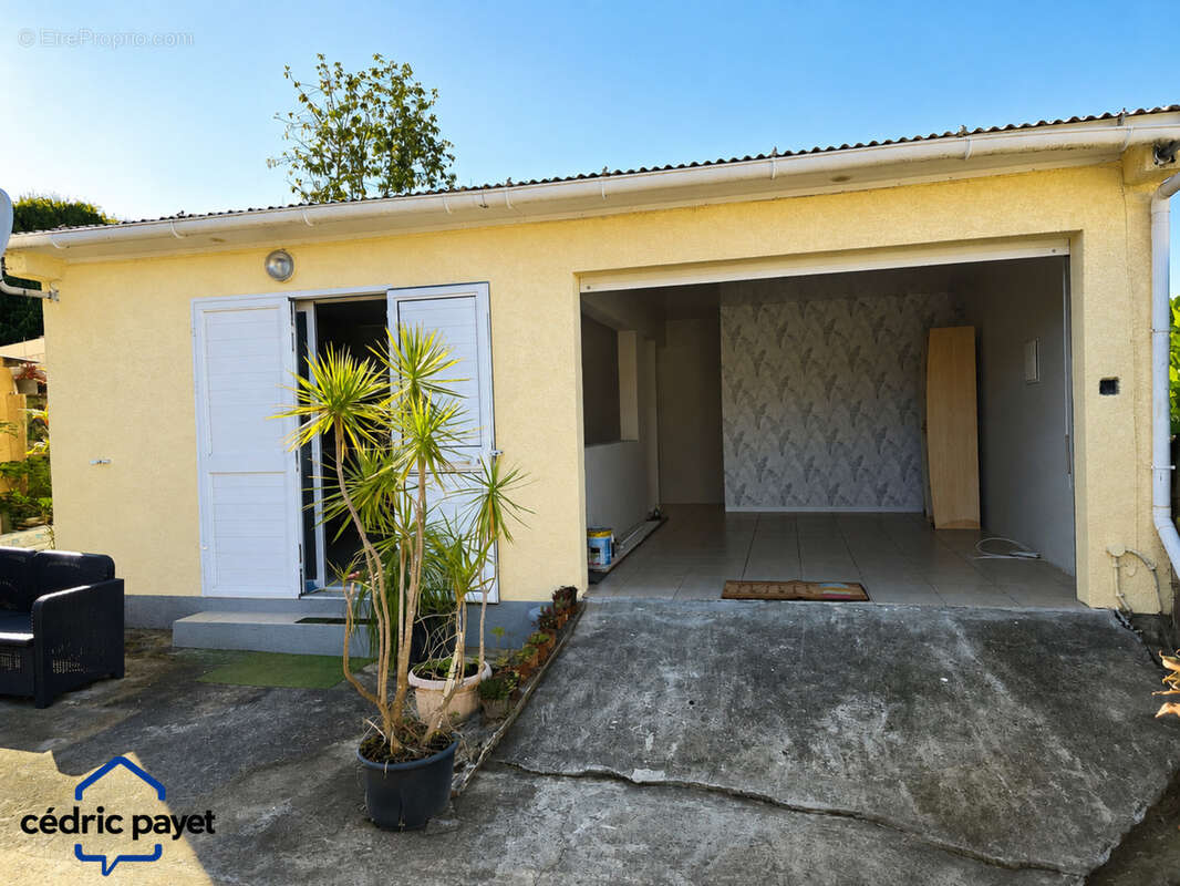 Maison à vendre 4 pièces + T2 LA RIVIERE (97421) - photo 10
