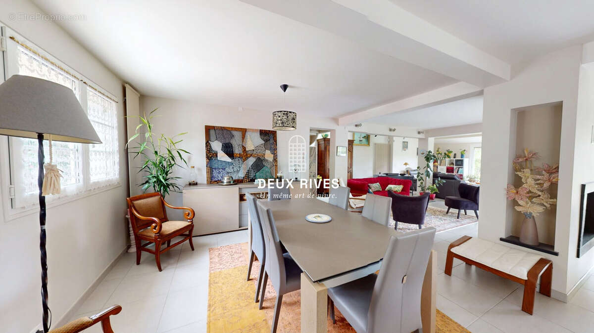 Maison à SAINT-SEBASTIEN-SUR-LOIRE